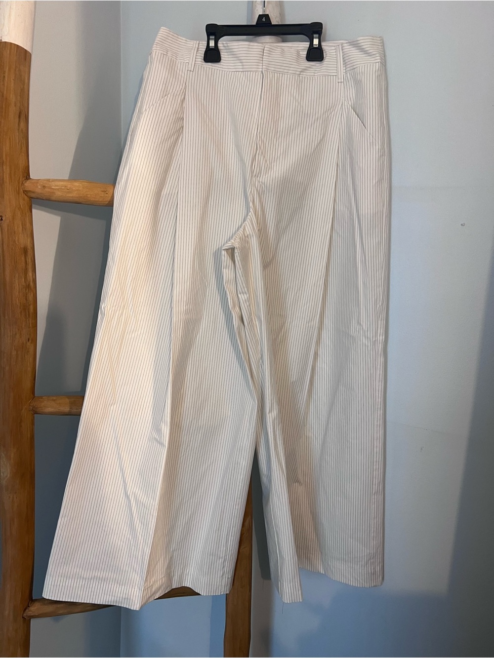 ZARA White Pinstripe Wide Leg Cropped Trousers Pants Size L